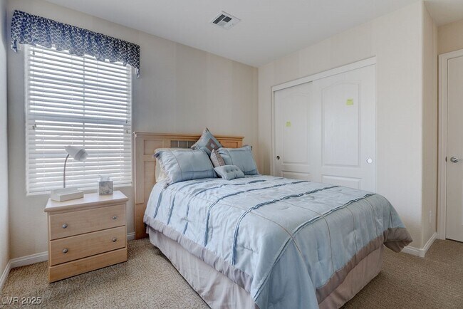 Building Photo - 7765 Floral Fabric Ct