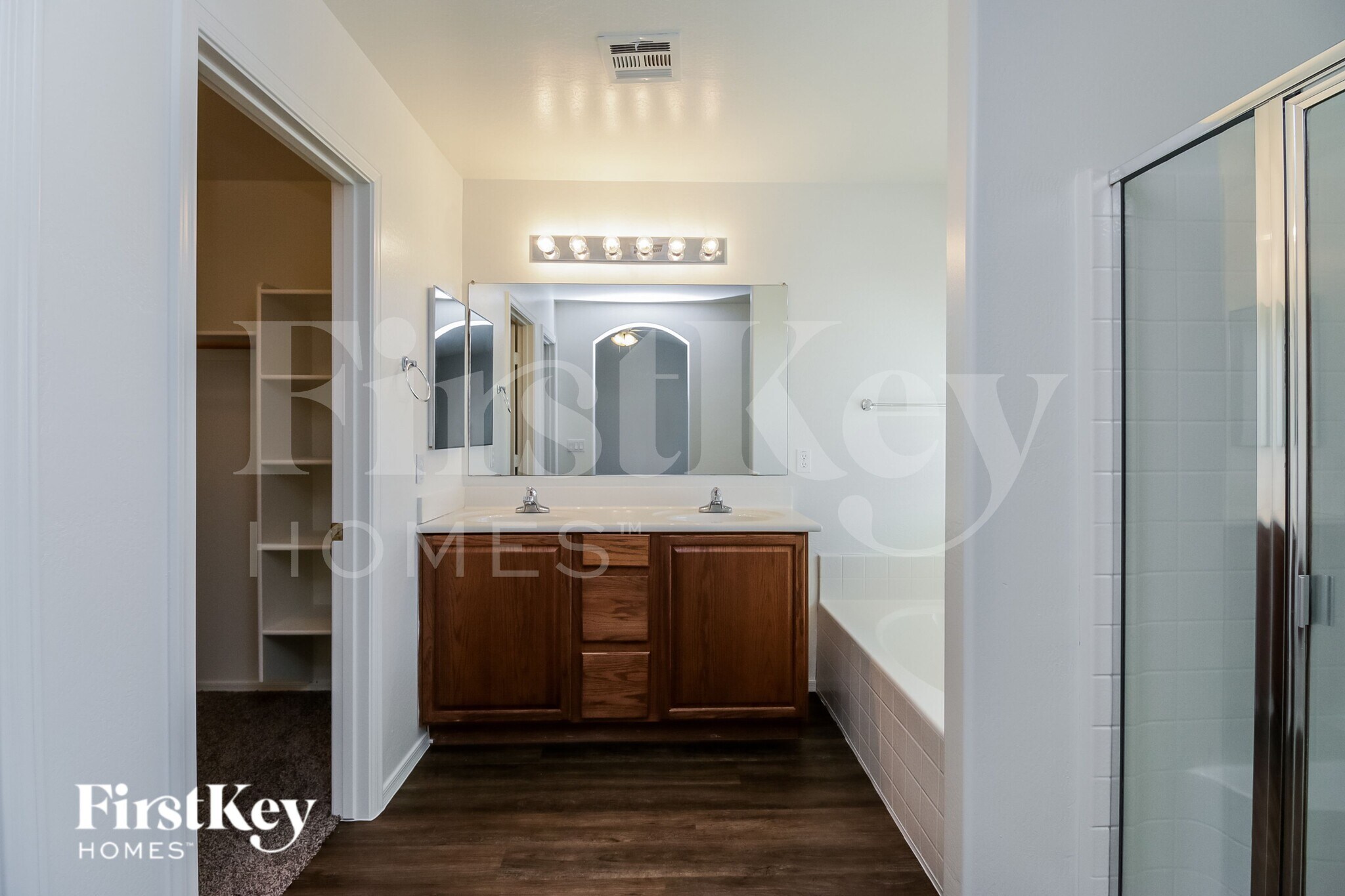 Building Photo - 3849 W South Butte Rd