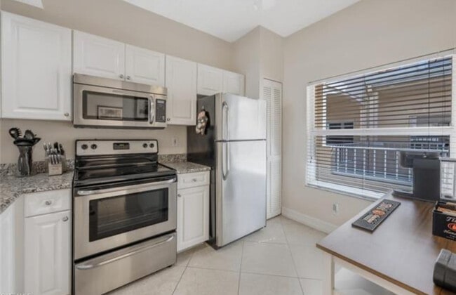Building Photo - 1044 Woodshire Ln