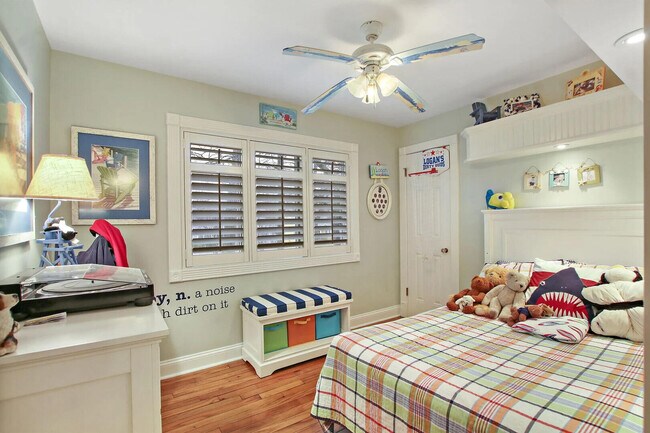 Building Photo - 642 Agaming Rd