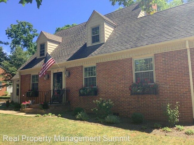 Primary Photo - 4 br, 3 bath House - 27 Woodland Drive