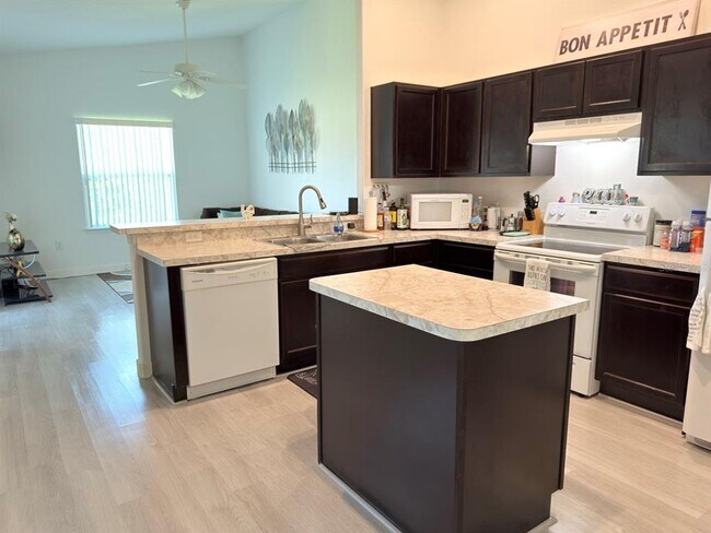 Building Photo - 1107 Doncaster Ct