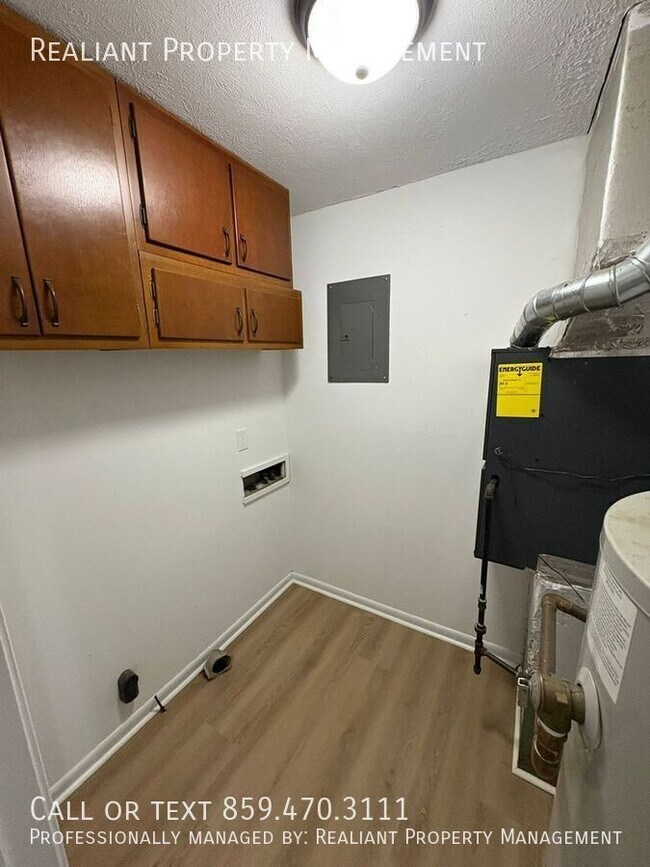 Building Photo - 2180 Winterberry Dr