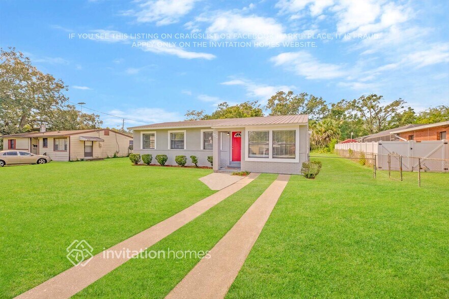 Building Photo - 6346 Commodore Dr