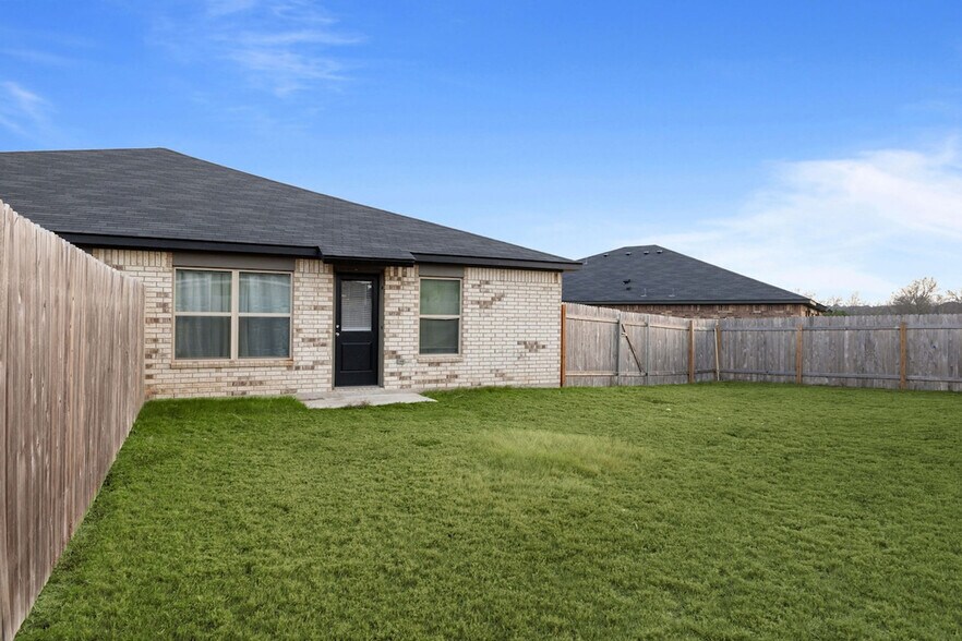 Building Photo - 1316 Concord Dr