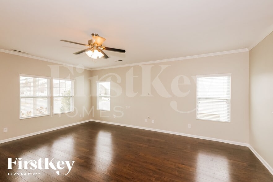 Building Photo - 2618 Spring Breeze Way