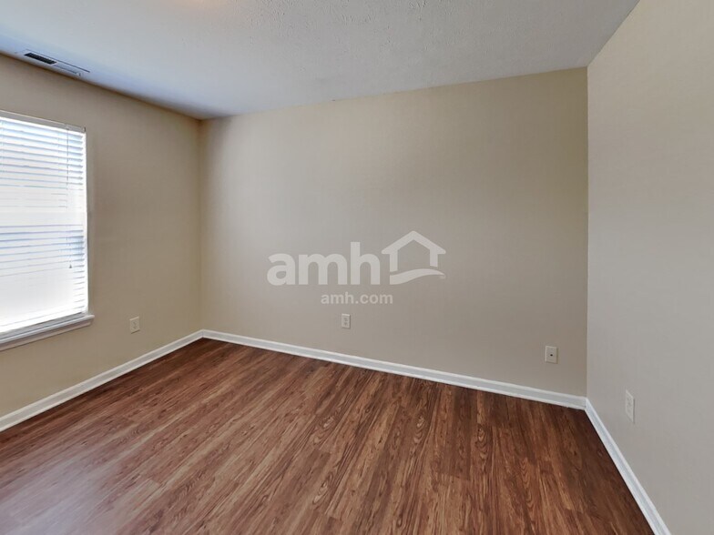 Building Photo - 5904 Jackie Ln