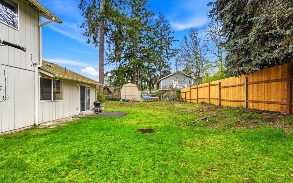 Building Photo - 7522 64th Ave W