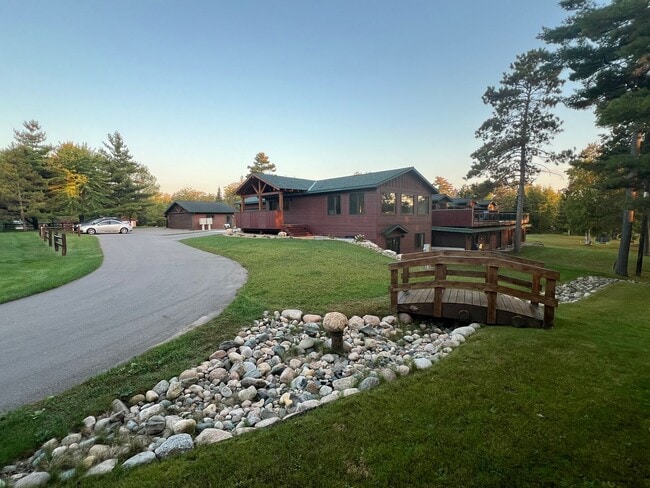 Building Photo - Gorgeous New Construction on the Fish Hook River