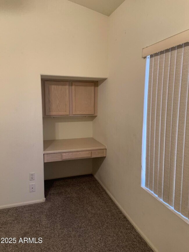 Building Photo - 9069 W Behrend Dr