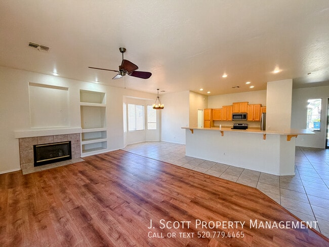 Building Photo - 279 W Desert Ave