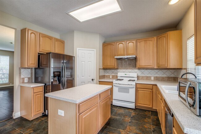 Building Photo - 2709 Sunhill Ct