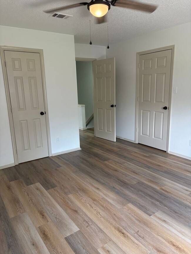 Building Photo - WaveHaus