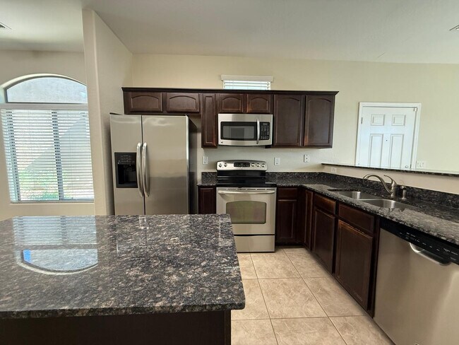 Building Photo - 2725 E Mine Creek Rd