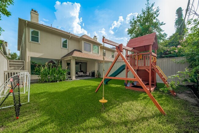 Building Photo - 4006 Lanark Ln