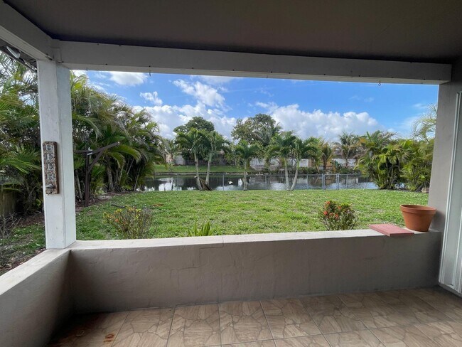 Building Photo - 8136 NW 21st Ct