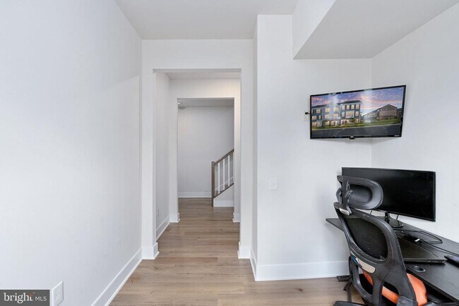 Building Photo - 1747 Riverbluff Ave