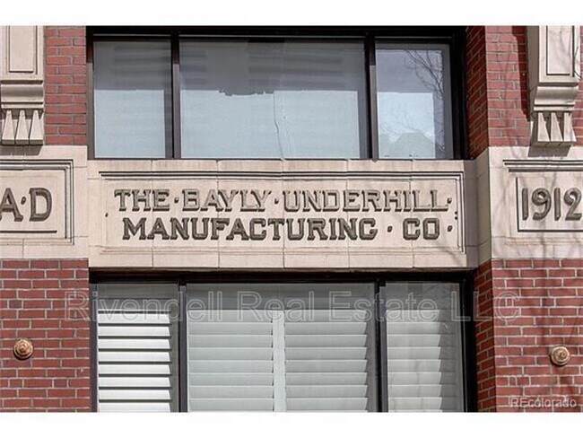Building Photo - 2000 Arapahoe St