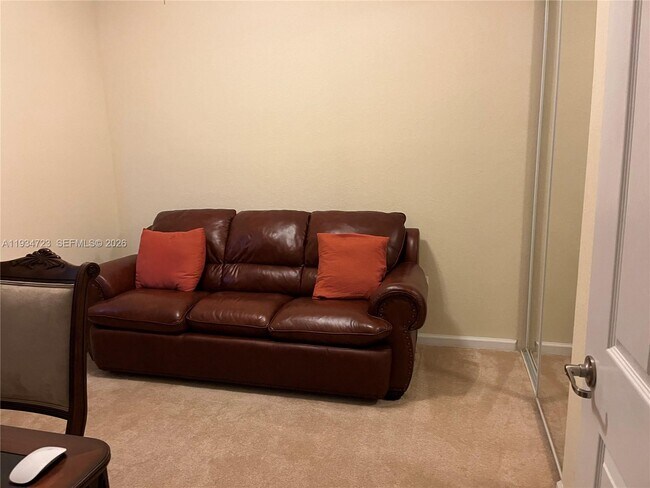 Building Photo - 3500 Oaks Clubhouse Dr