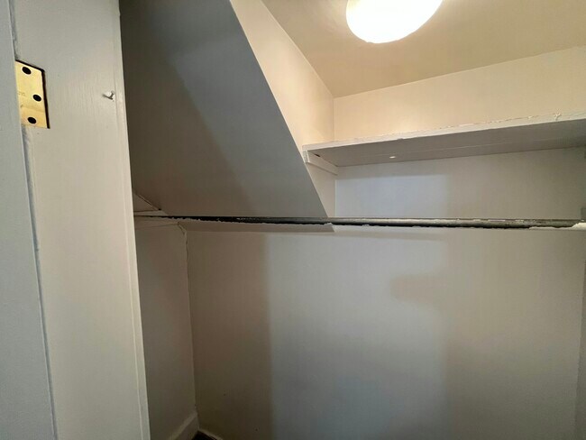 Building Photo - 1327 Yuma St