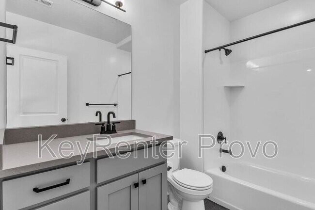 Building Photo - 275 N 600 W