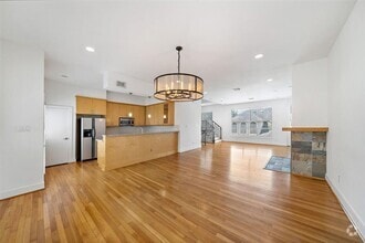 Building Photo - 4707 Caroline St