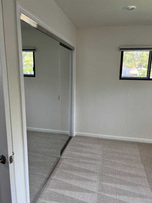 Building Photo - 419 Okeefe St