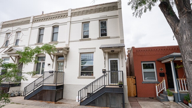 Building Photo - 267 Cherokee St