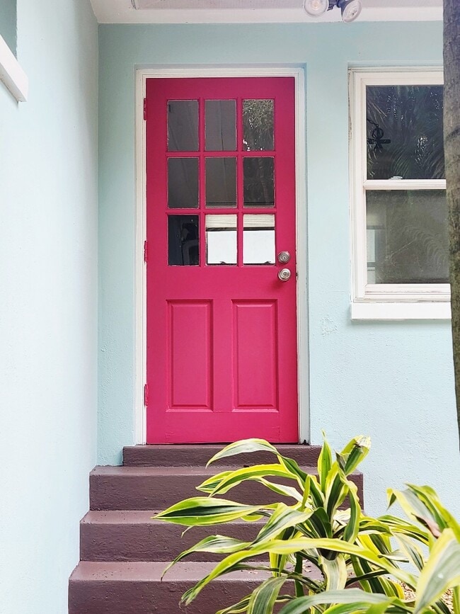 Building Photo - 1736 23rd Ave N