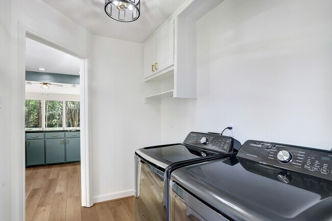 Building Photo - 138 S Timber Top Dr