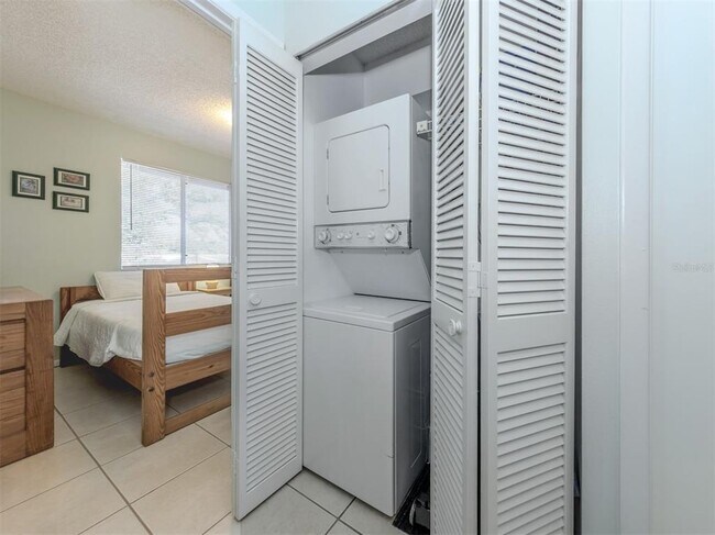 Building Photo - 217 Airport Ave W