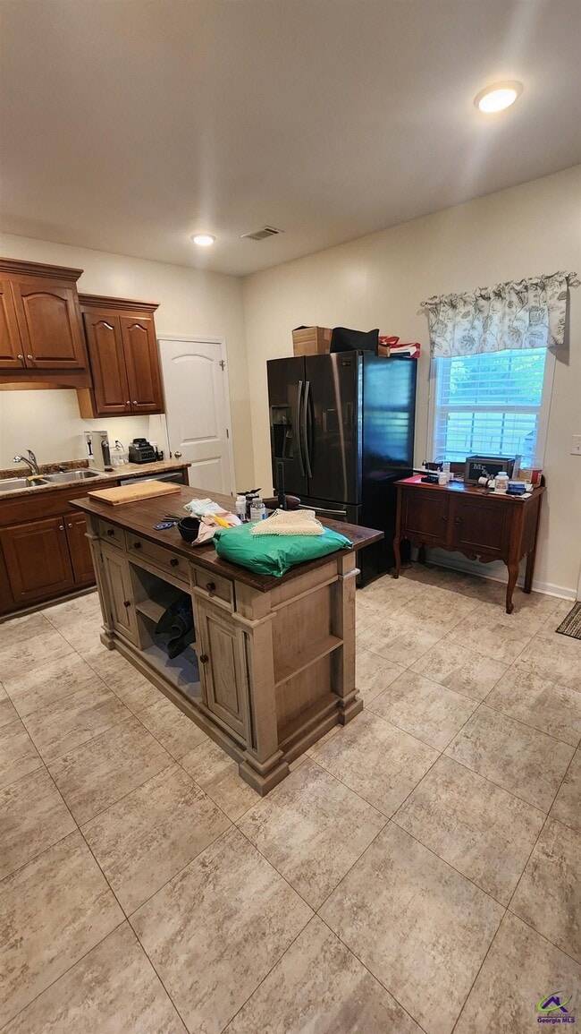 Building Photo - 4651 Griffin Dr