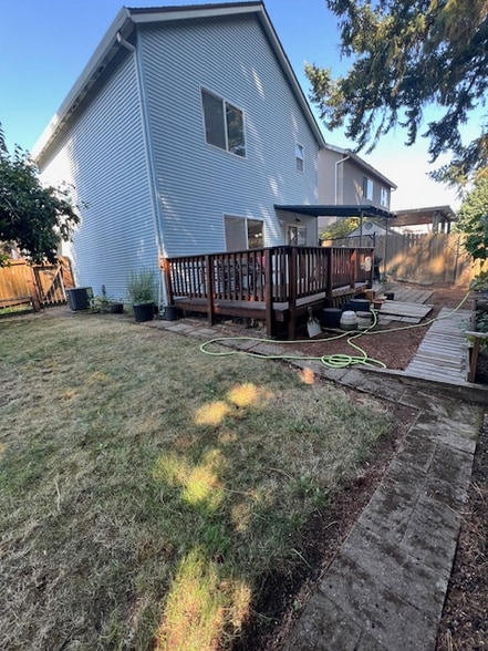 Building Photo - 780 SW Sosa Pl