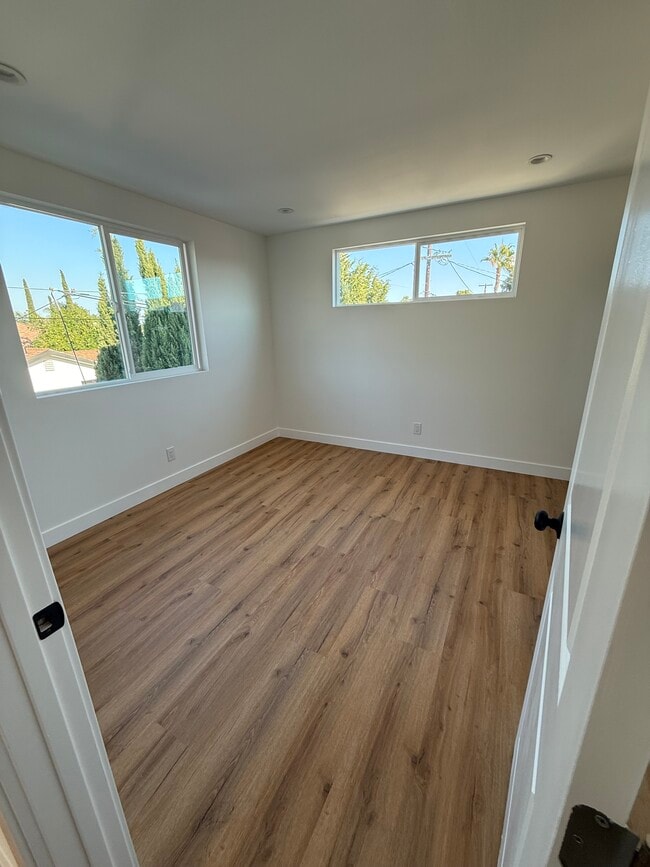 Building Photo - 12406 Cantara St