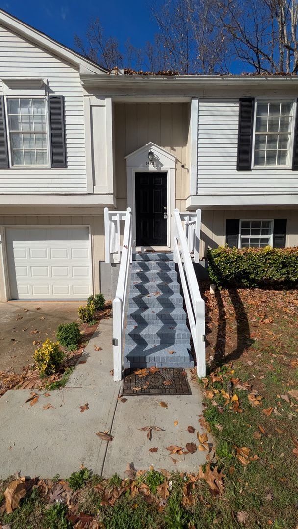 Building Photo - 1462 Shenta Oak Dr