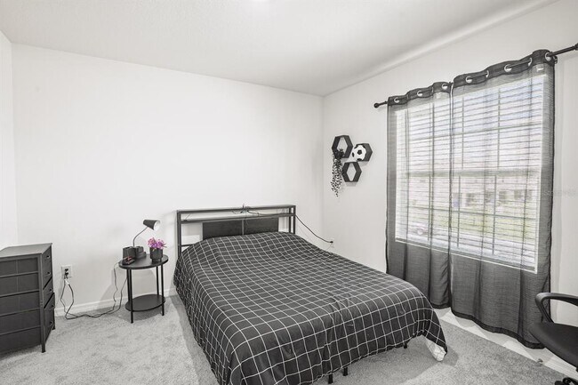 Building Photo - 1456 Isleta Lp