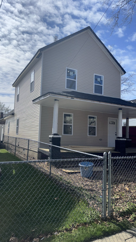 Building Photo - 6211 Lawn Ave