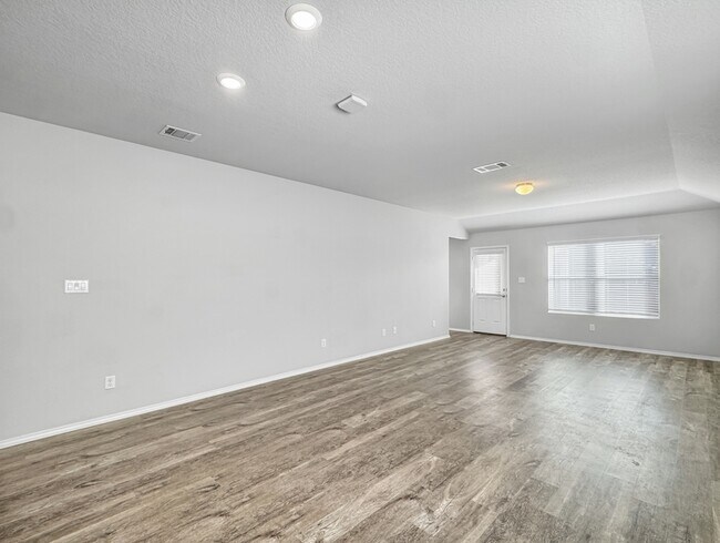 Building Photo - 9714 Marbach Hl