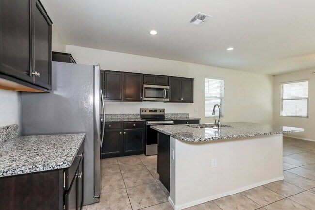 Building Photo - 4859 E Rhodium Dr