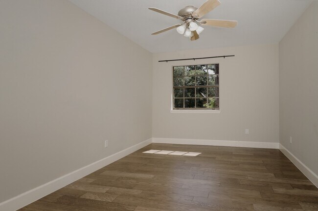 Building Photo - 24 Hornsilver Pl