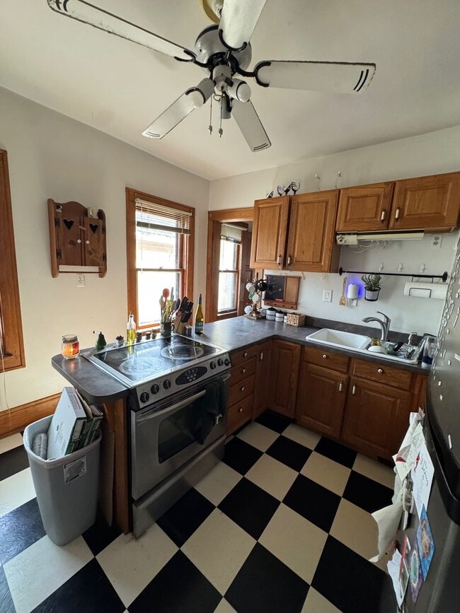 Building Photo - 3216 N Marietta Ave