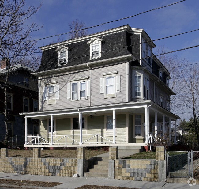 Primary Photo - 21 Sackett St