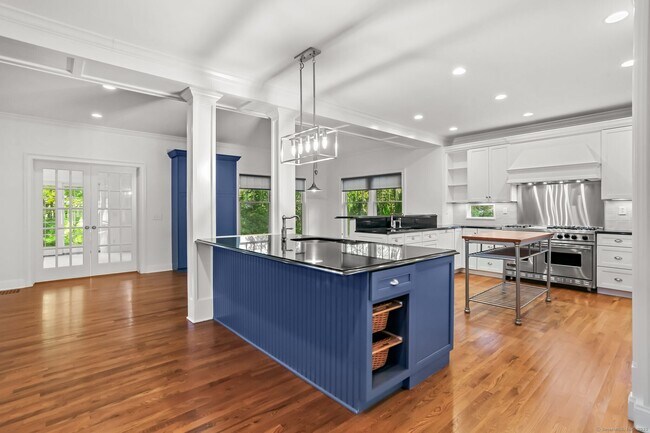 Building Photo - 348 Sound Beach Ave