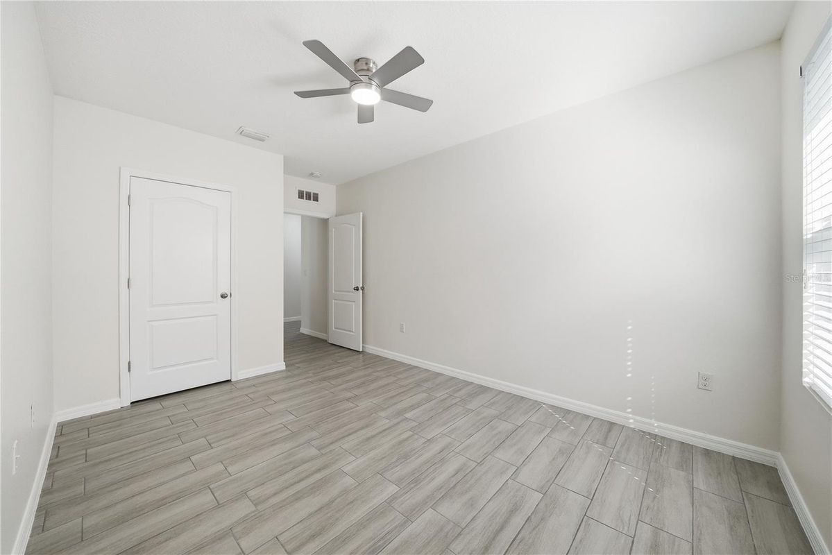 Building Photo - 547 Hartford Hts St