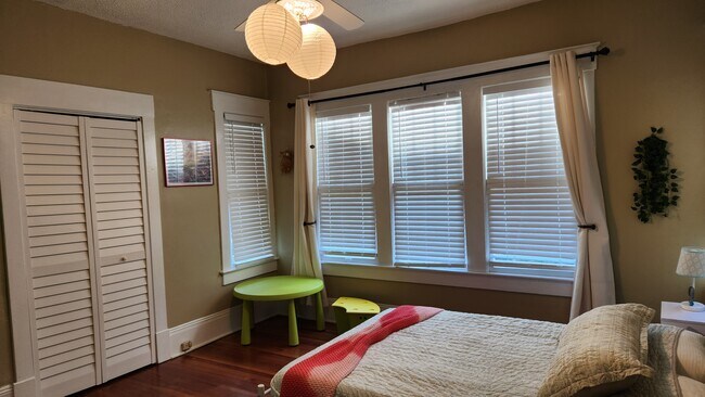 Building Photo - 2897 Sydney St