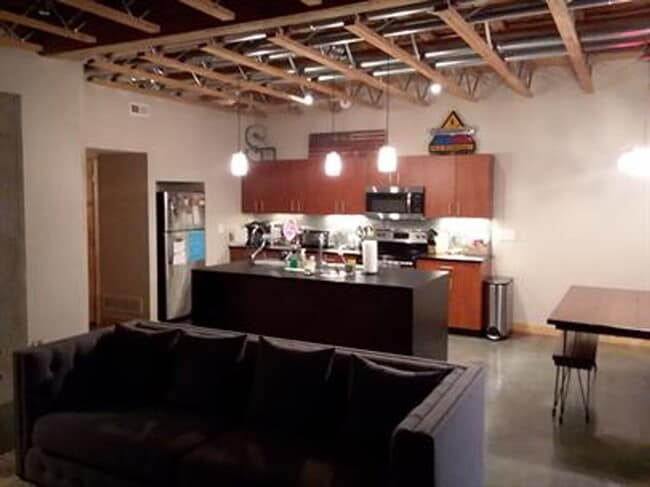 Building Photo - Stunning Modern Urban Loft – Spacious, Sty...