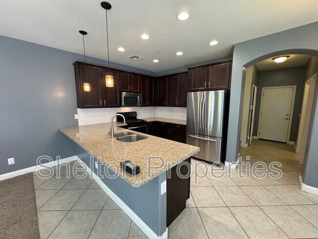 Building Photo - 20901 W Maiden Ln