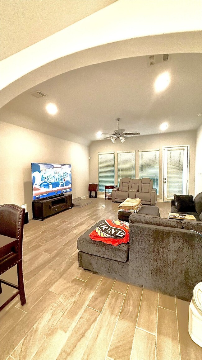 Building Photo - 15707 Autumn Sun