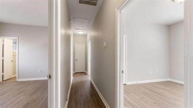 Building Photo - 848 Ridge Ave NW