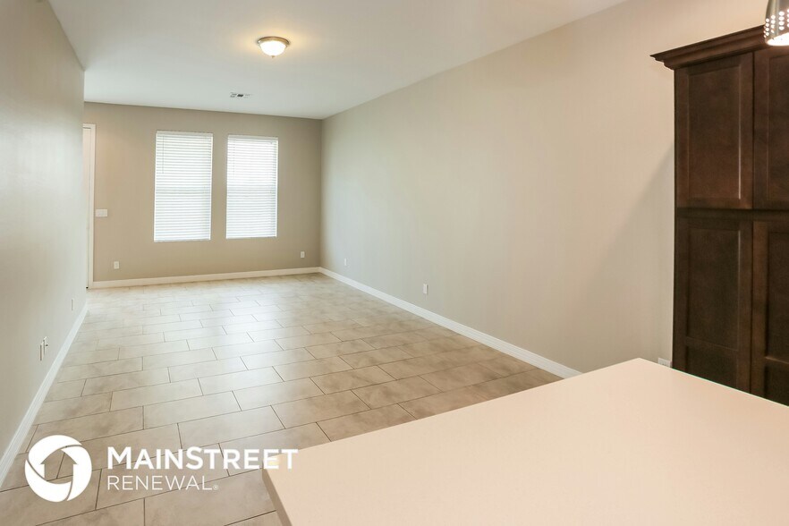 Building Photo - 2000 N 36th St